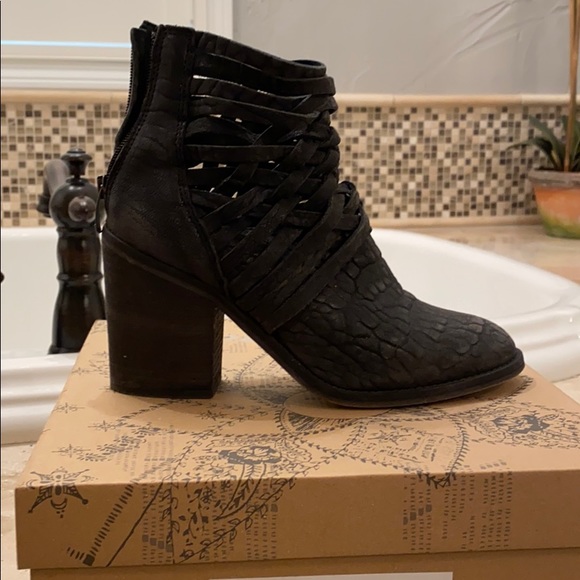 Free people boot carrera heel! - Picture 2 of 5